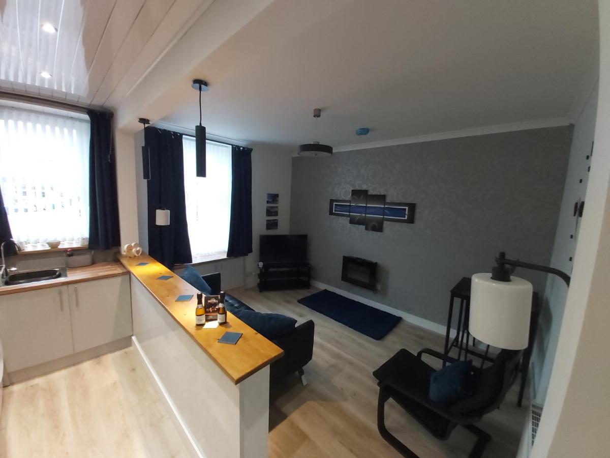 One Bedroom Flat, Very Close To Town Center. 奥本 外观 照片