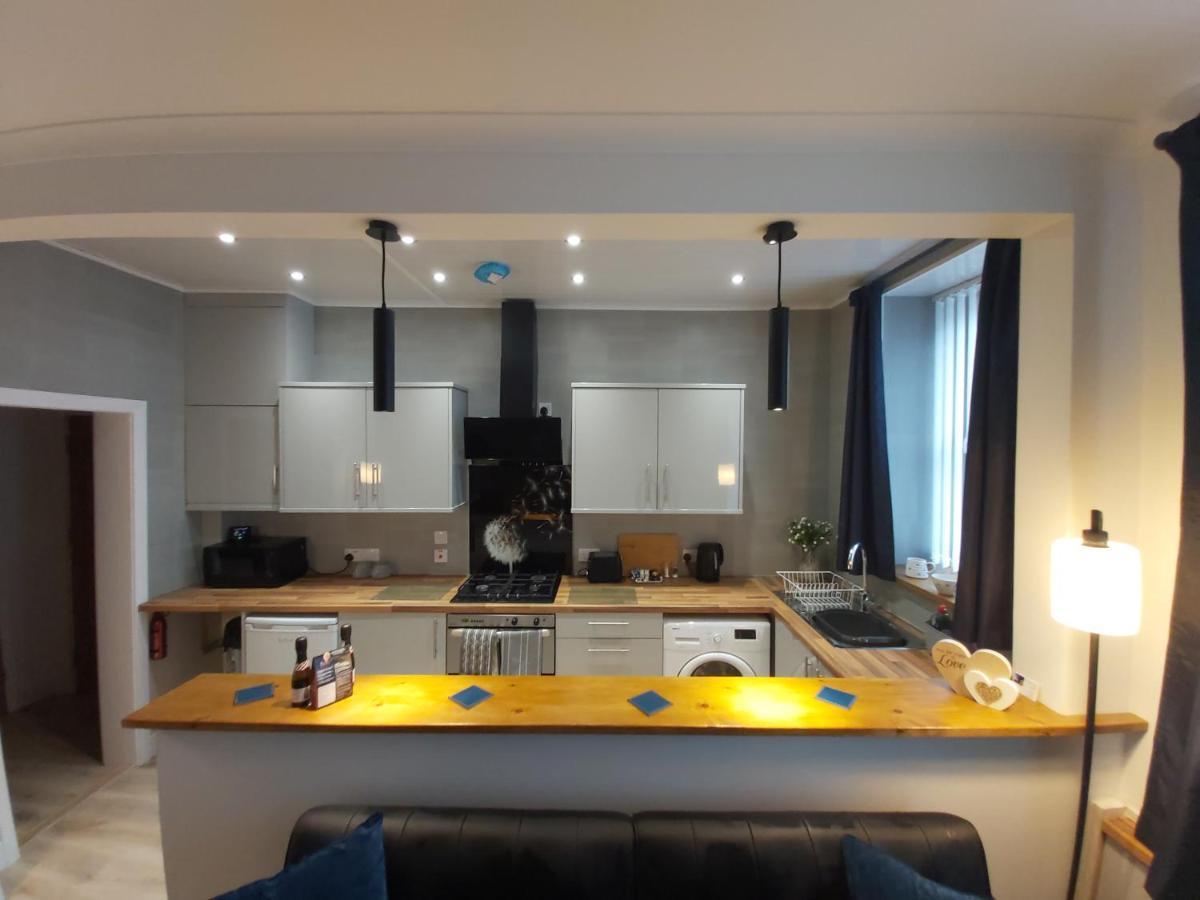One Bedroom Flat, Very Close To Town Center. 奥本 外观 照片