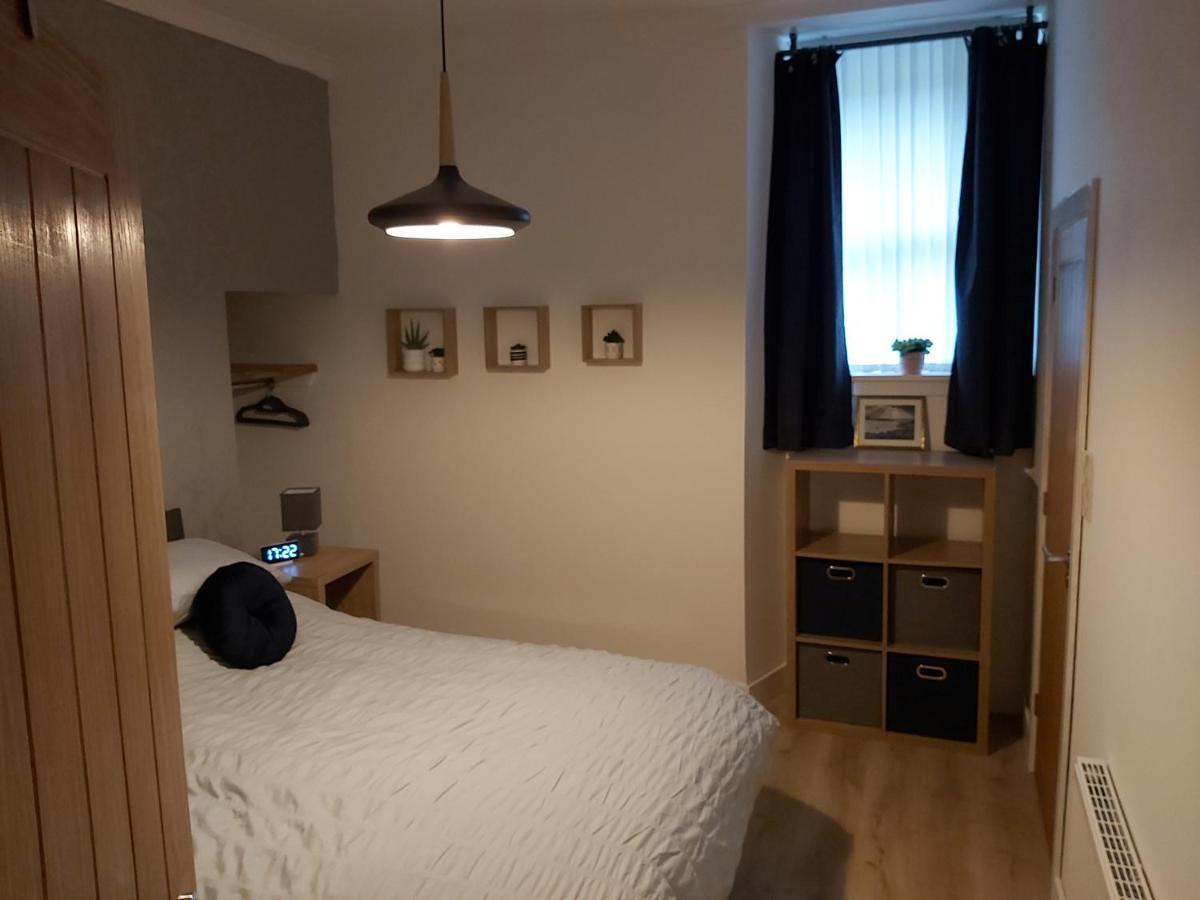 One Bedroom Flat, Very Close To Town Center. 奥本 外观 照片