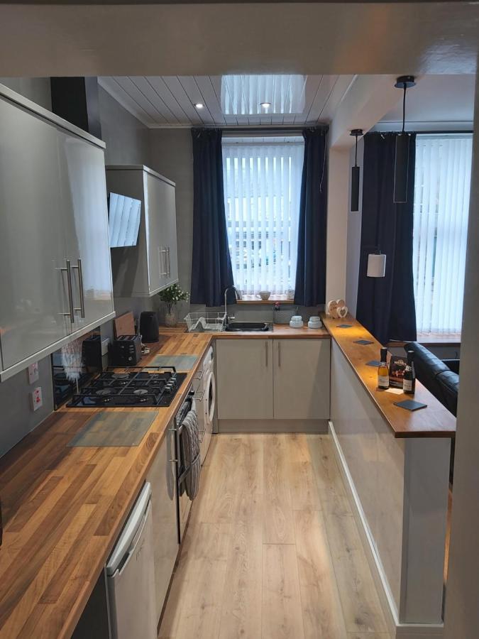One Bedroom Flat, Very Close To Town Center. 奥本 外观 照片