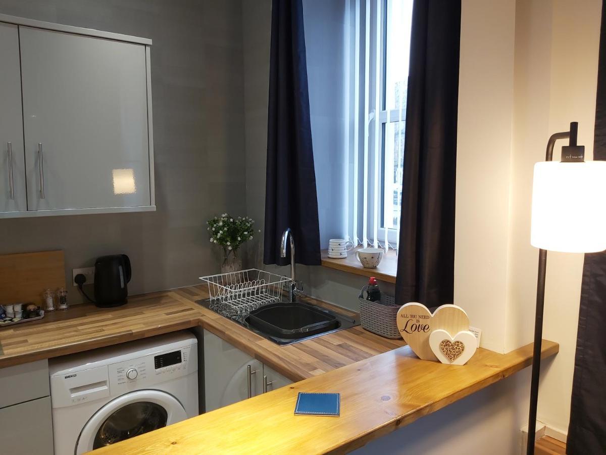 One Bedroom Flat, Very Close To Town Center. 奥本 外观 照片