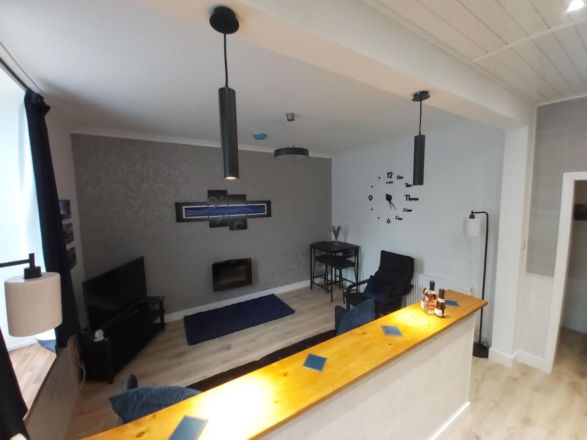 One Bedroom Flat, Very Close To Town Center. 奥本 外观 照片