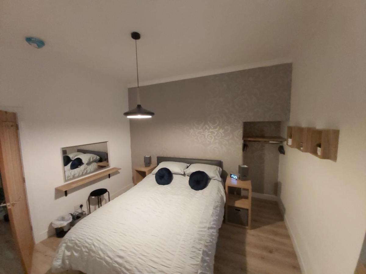 One Bedroom Flat, Very Close To Town Center. 奥本 外观 照片
