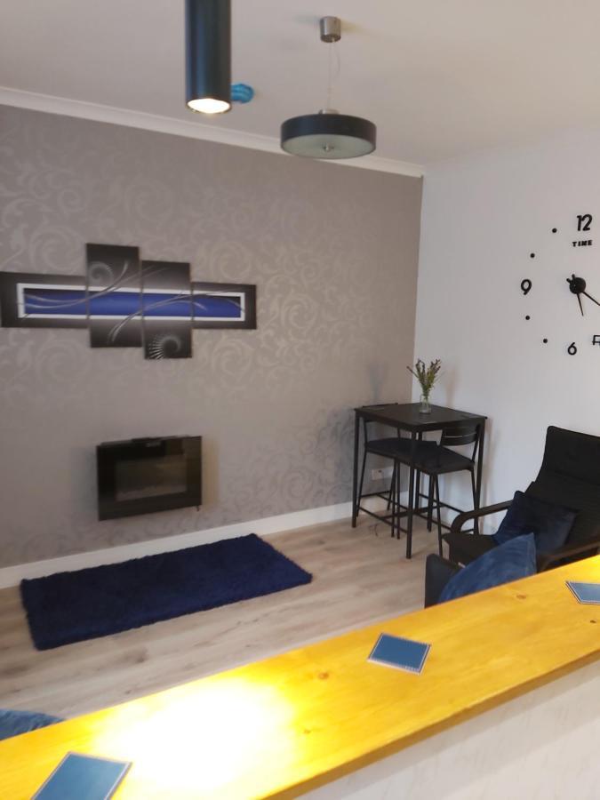 One Bedroom Flat, Very Close To Town Center. 奥本 外观 照片